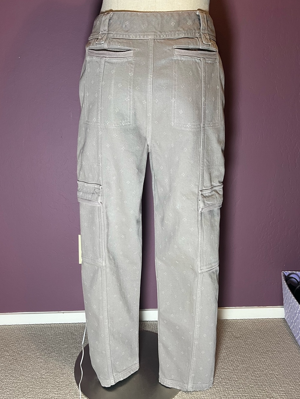 🩶Carbon2Cobalt Women’s Cargo Pants in Taupe - Picture 3 of 6